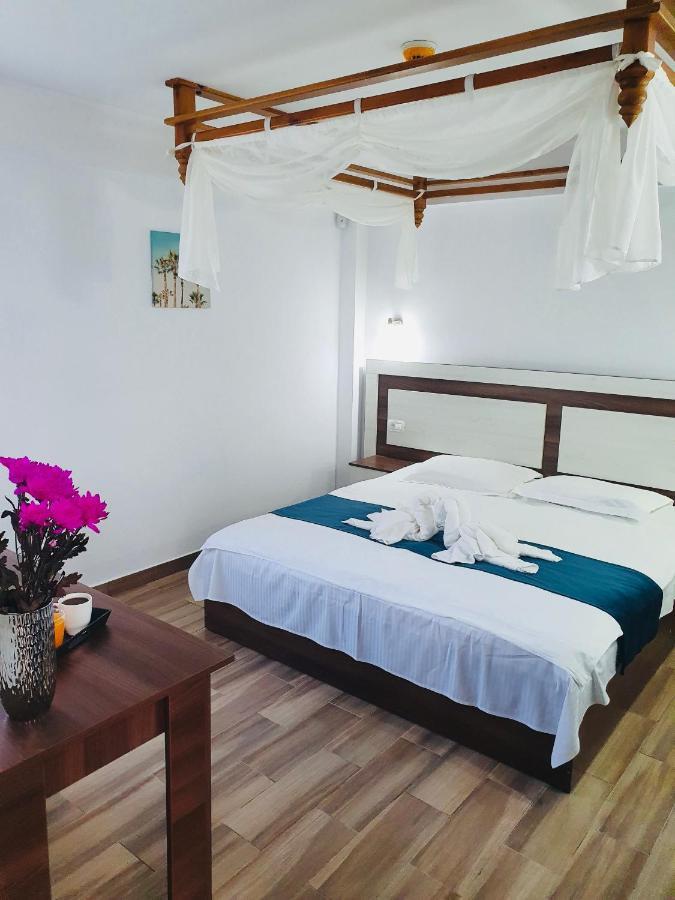 מלון Casa Barina קוסטינסטי מראה חיצוני תמונה